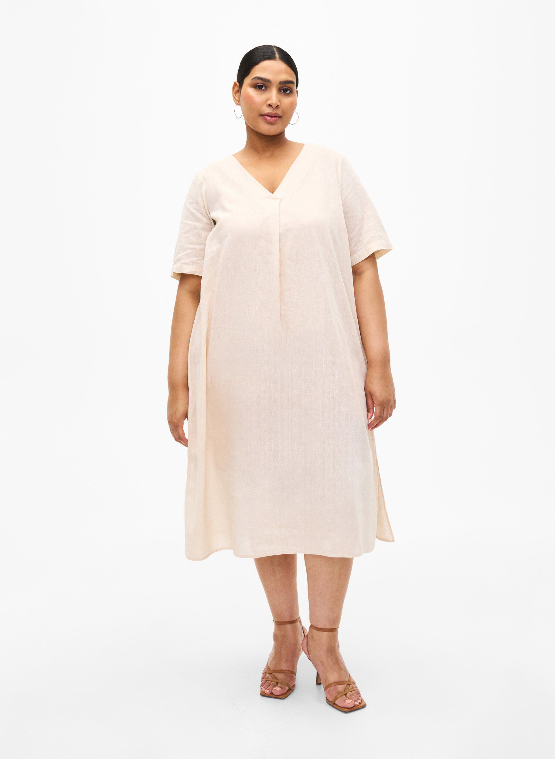 Zizzi Robe caftan en m&eacute;lange de coton avec du lin, Beige, Model image number 1