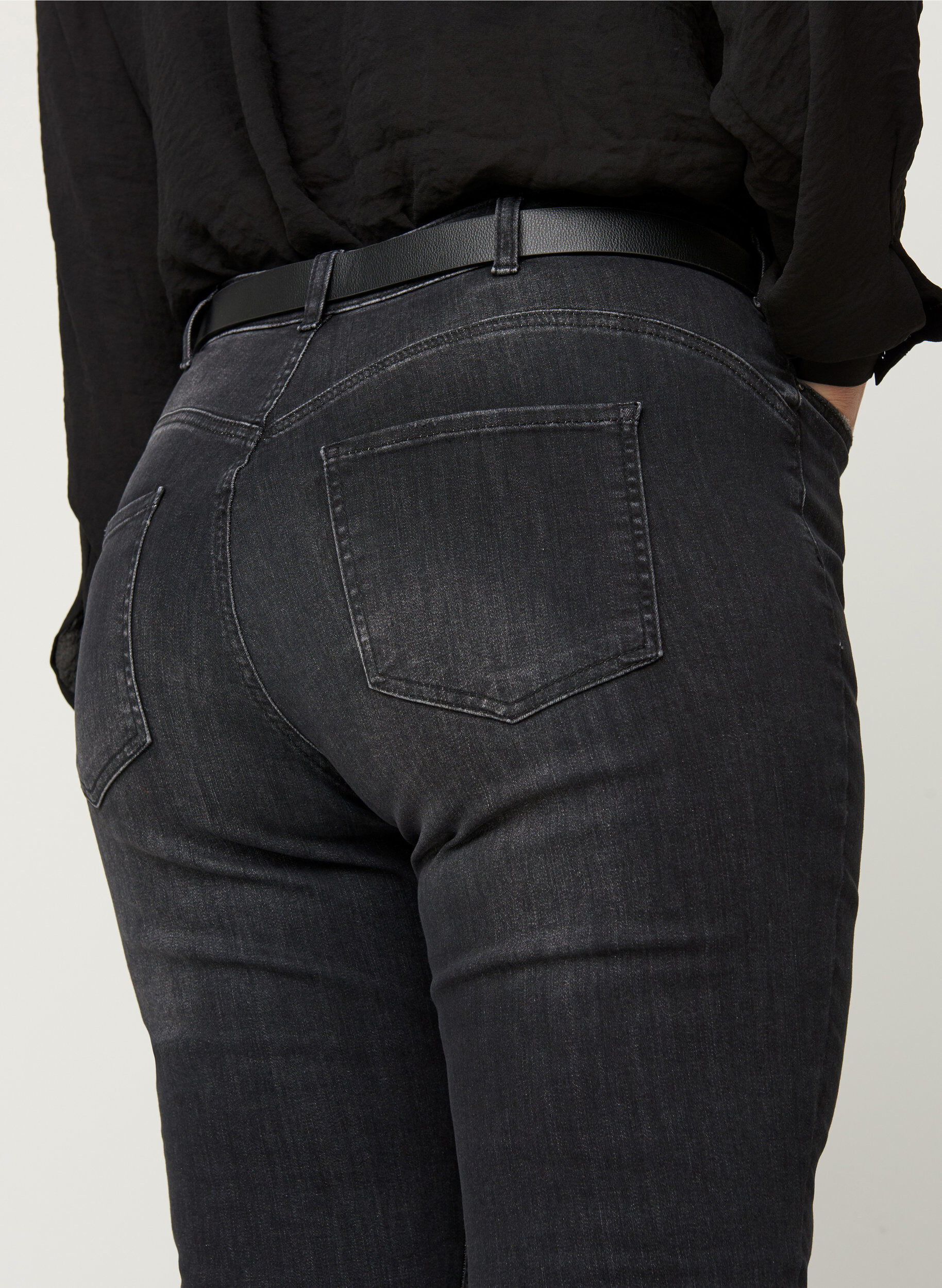 ZizziAmy jeans, Grey Denim, Model image number 1