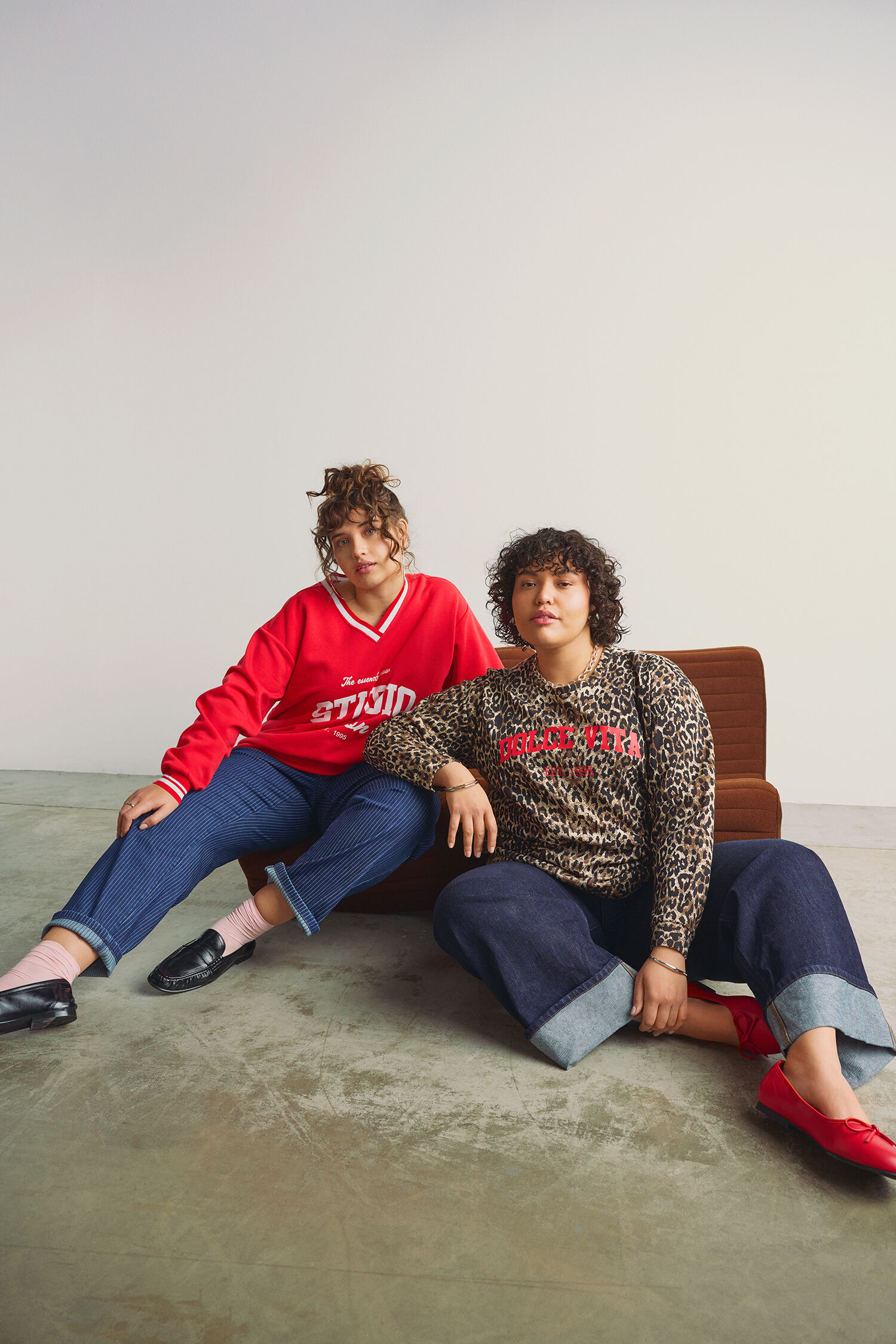 ZizziLuipaard en rode kleuren, , Model