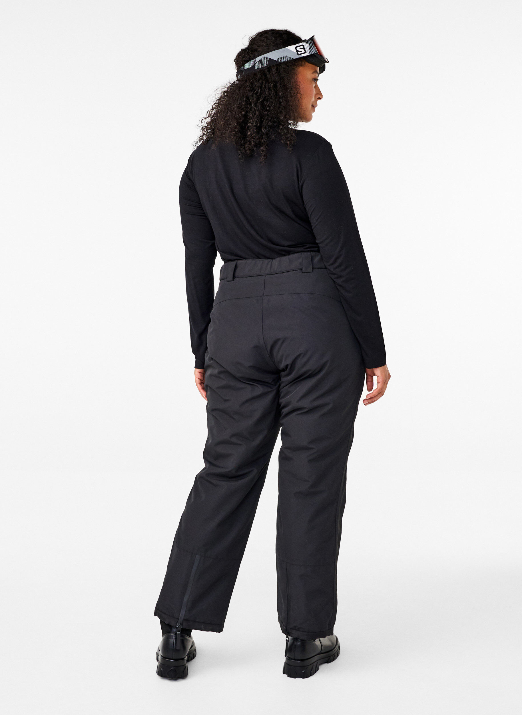 Zizzi Pantalon de ski avec poches et taille ajustable, Noir, Model image number 1