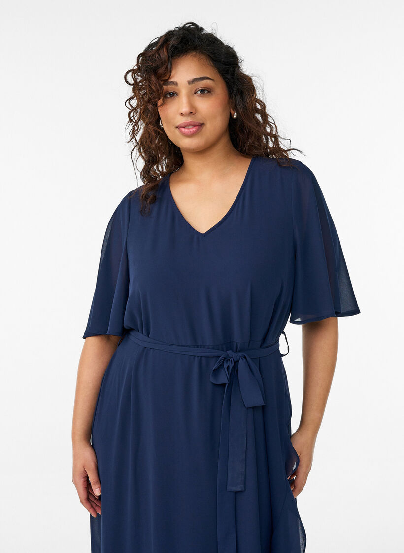 Robe longue en mousseline avec d&eacute;collet&eacute; en V et ourlet &agrave; volants, Bleu, Model image number 2