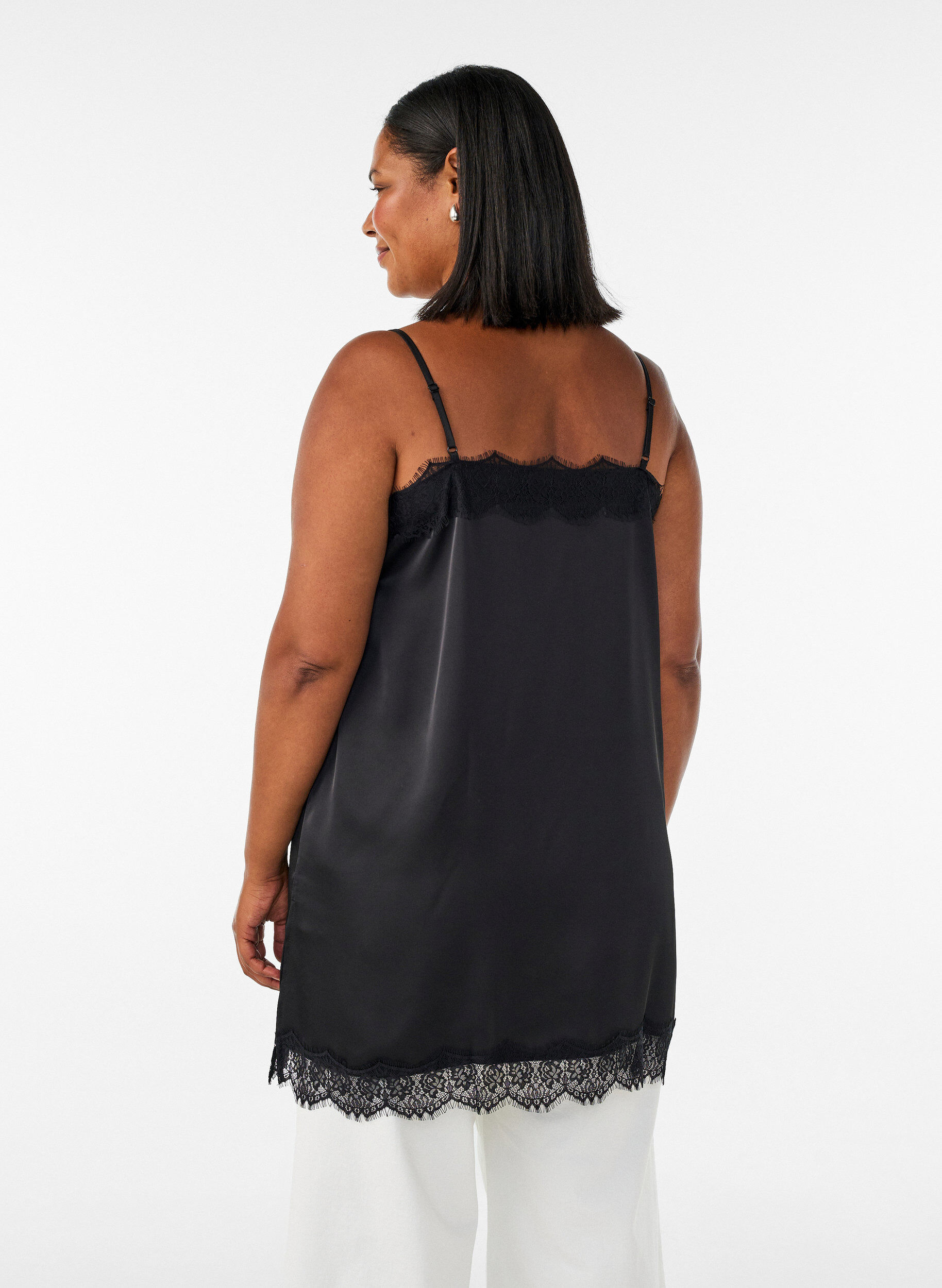 ZizziHaut long en satin bord&eacute; de dentelle, Noir, Model image number 2