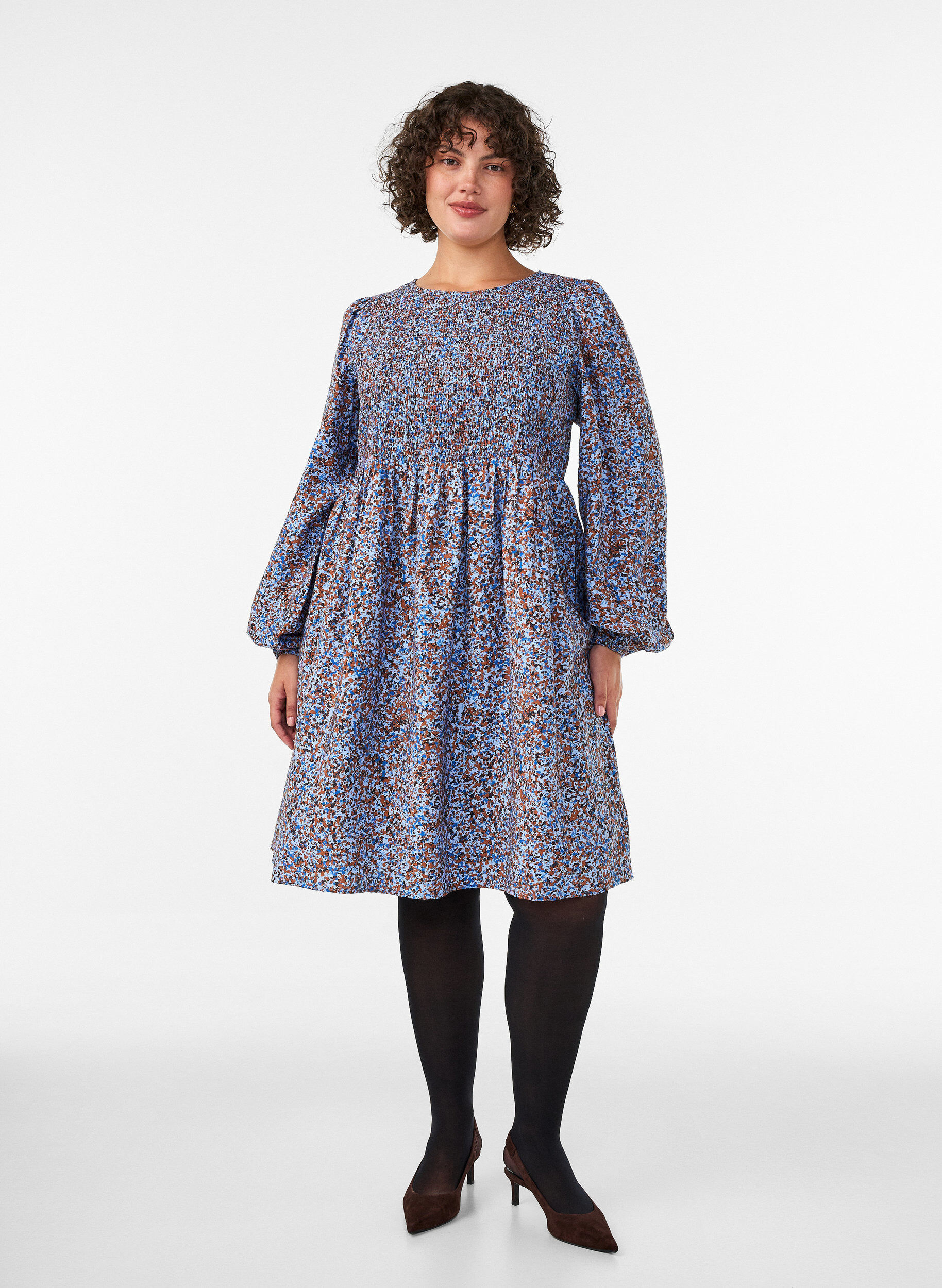 ZizziRobe smock&eacute;e en viscose &agrave; imprim&eacute; int&eacute;gral, Bleu Clair, Model image number 1