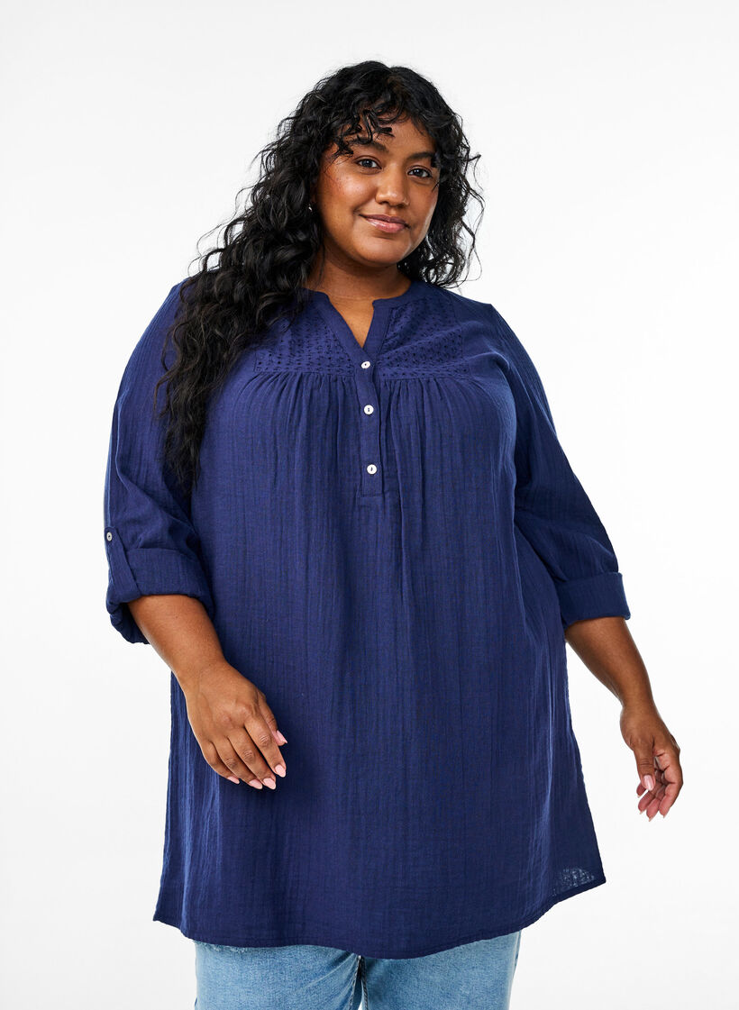 Tunique en mousseline de coton avec broderie anglaise, Bleu, Model image number 0