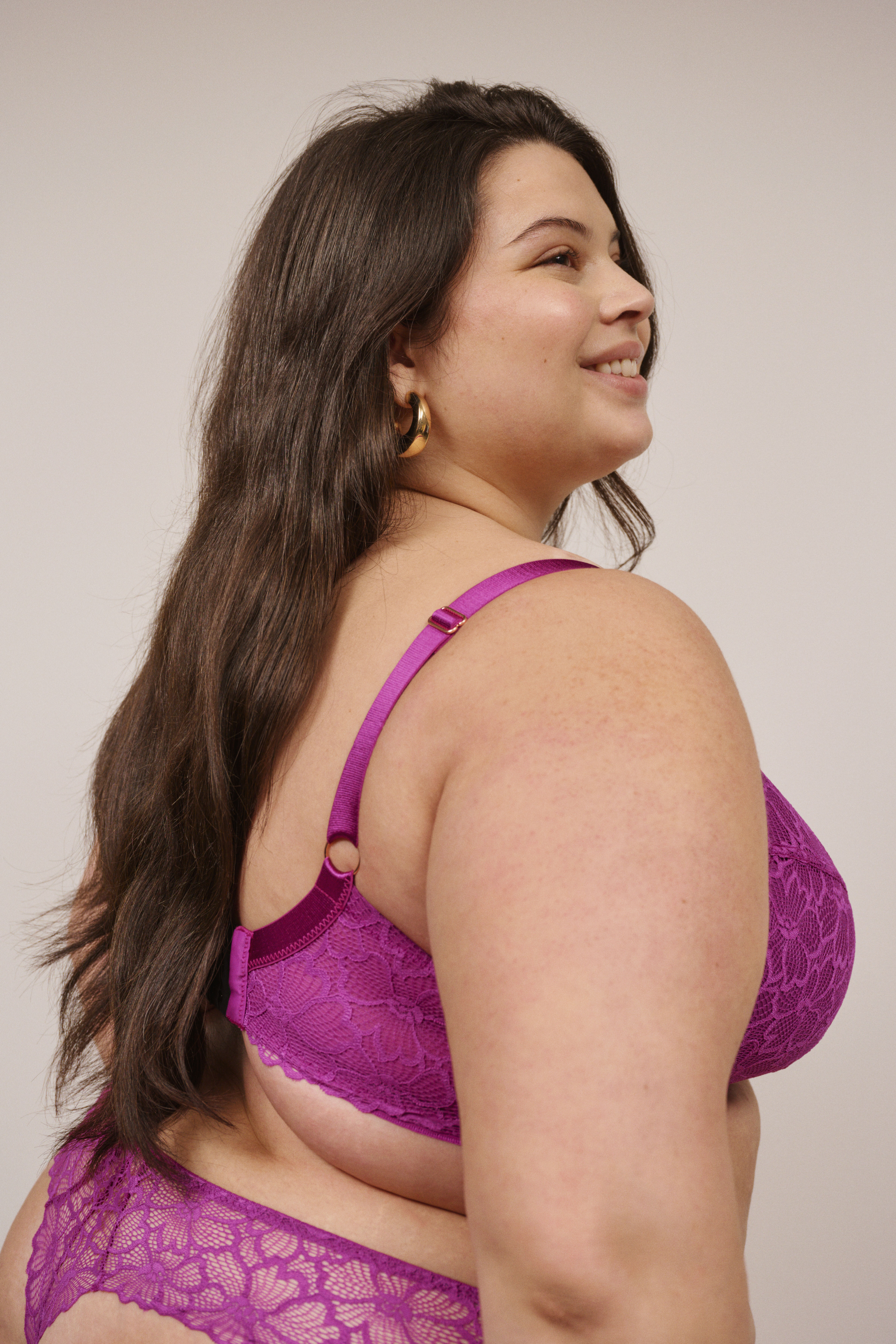 ZizziVrouwelijk bloemenmotief in fuchsia, , Model