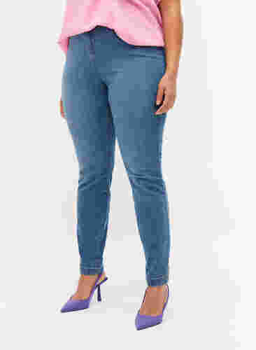 Extra hoog getailleerde Bea jeans met super slanke pasvorm, Light blue, Model image number 2