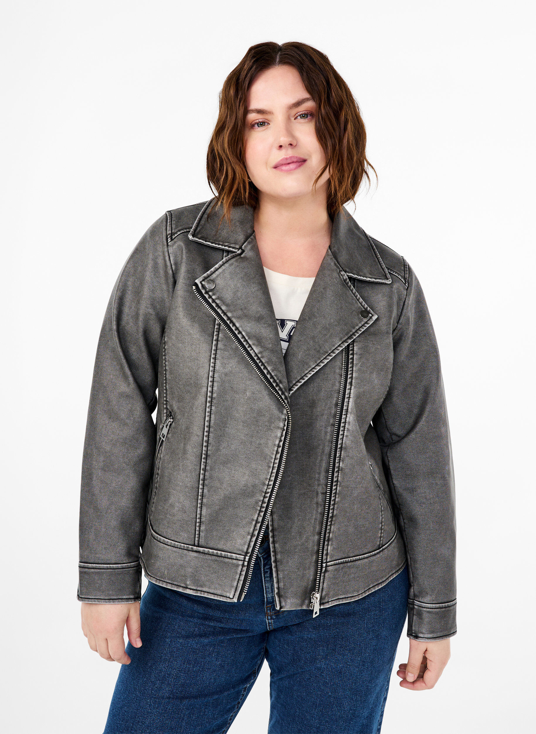 Zizzi Veste imitation cuir patin&eacute;e, Dark Grey Wash, Model image number 0