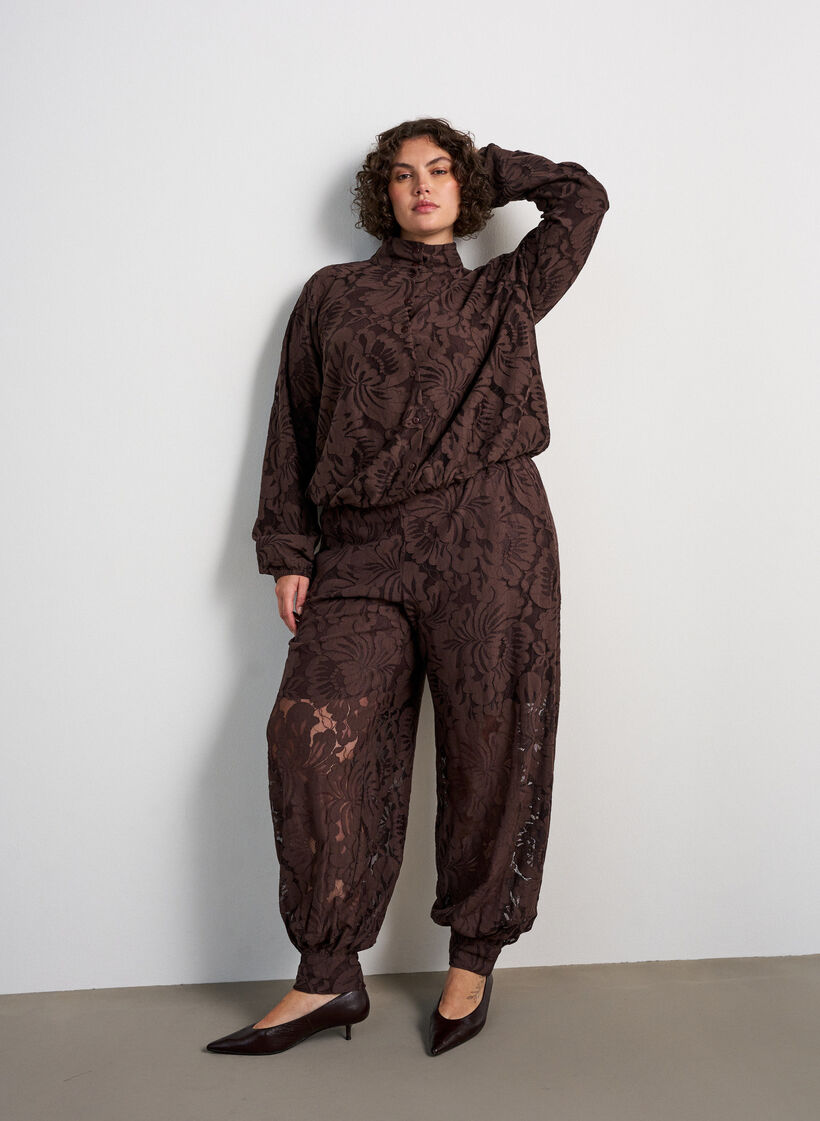 Pantalon ballon en dentelle avec short int&eacute;rieur, Marron, Model image number 0