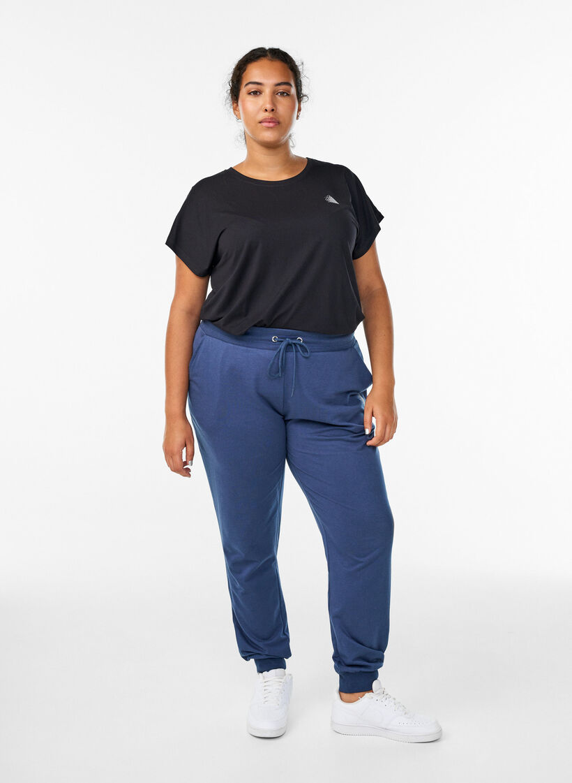 Losse trainingsbroek met zakken, Blauw, Model image number 0