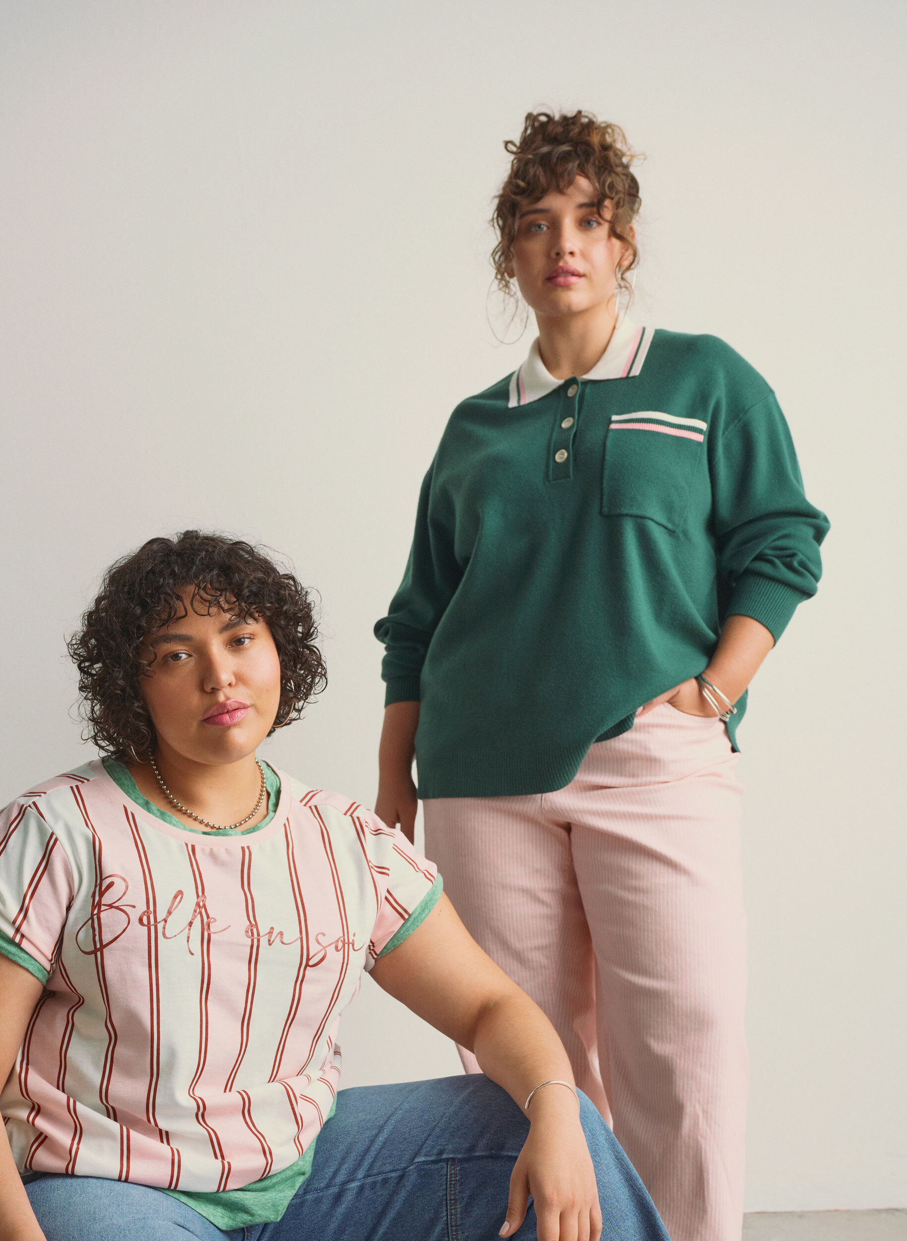 ZizziGebreide blouse met polokraag en contrasterende strepen, Groen, Image image number 0