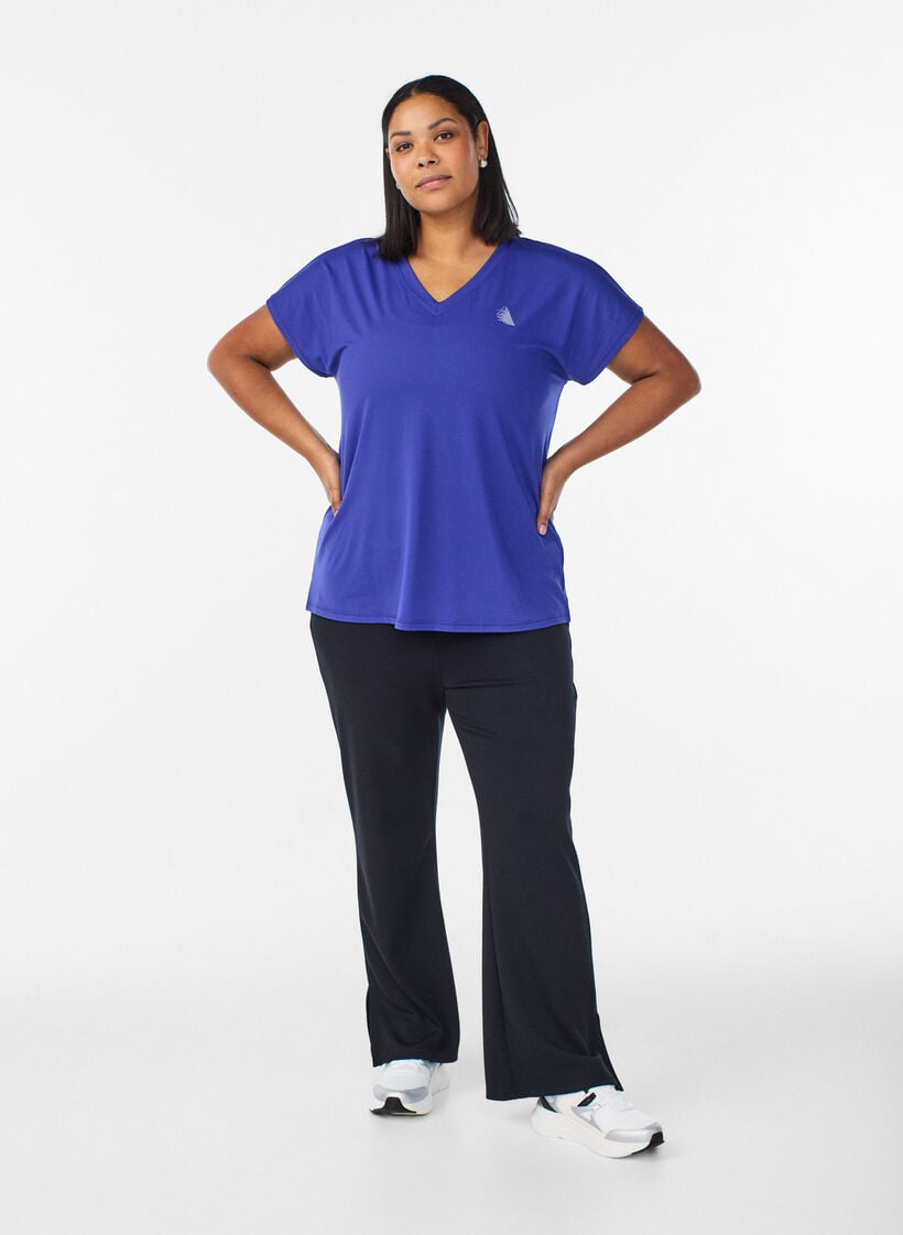 Losvallend trainings-T-shirt met V-hals, Paars, Model image number 1