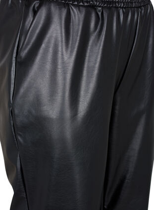 Pantalon en simili-cuir avec poches, Black, Packshot image number 2