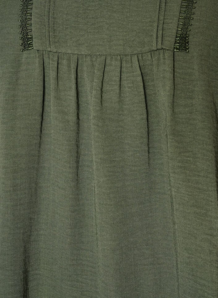 Blouse avec col en V et bande en crochet, Vert, Packshot image number 2