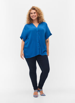 Chemise à manches courtes en viscose avec col en V, Classic Blue, Model image number 2