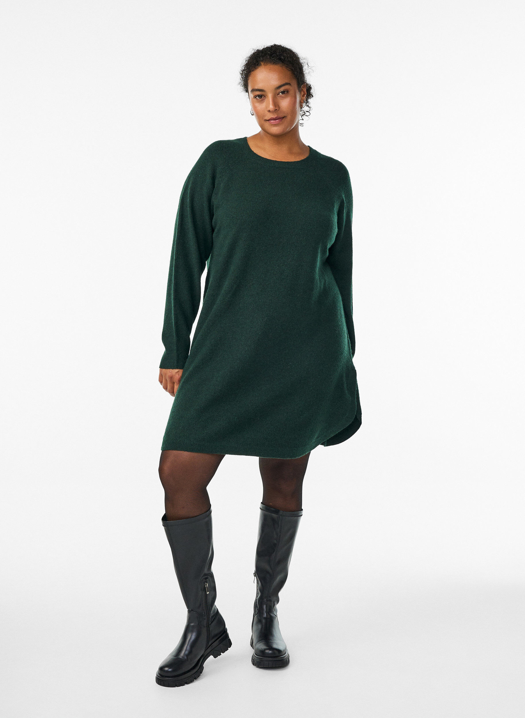Zizzi Robe courte en maille &agrave; col rond, Vert fonc&eacute;, Model image number 1