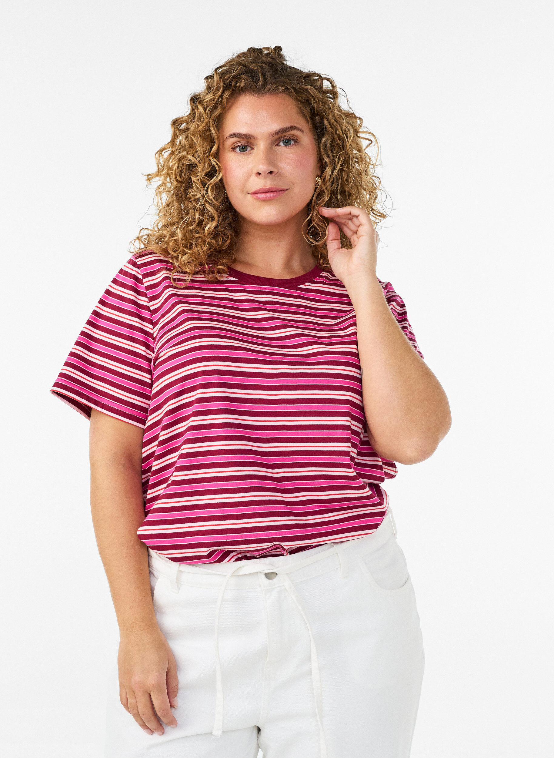 T-shirt &agrave; rayures en coton bio, Rouge, Model