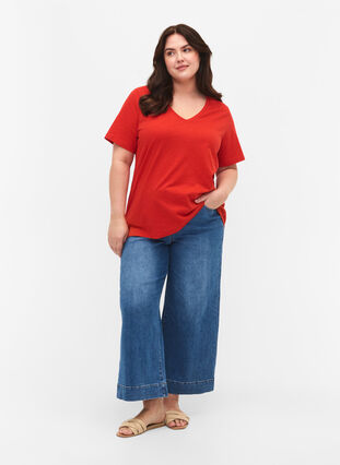 T-shirt basique à manches courtes avec col en V, Flame Scarlet, Model image number 2