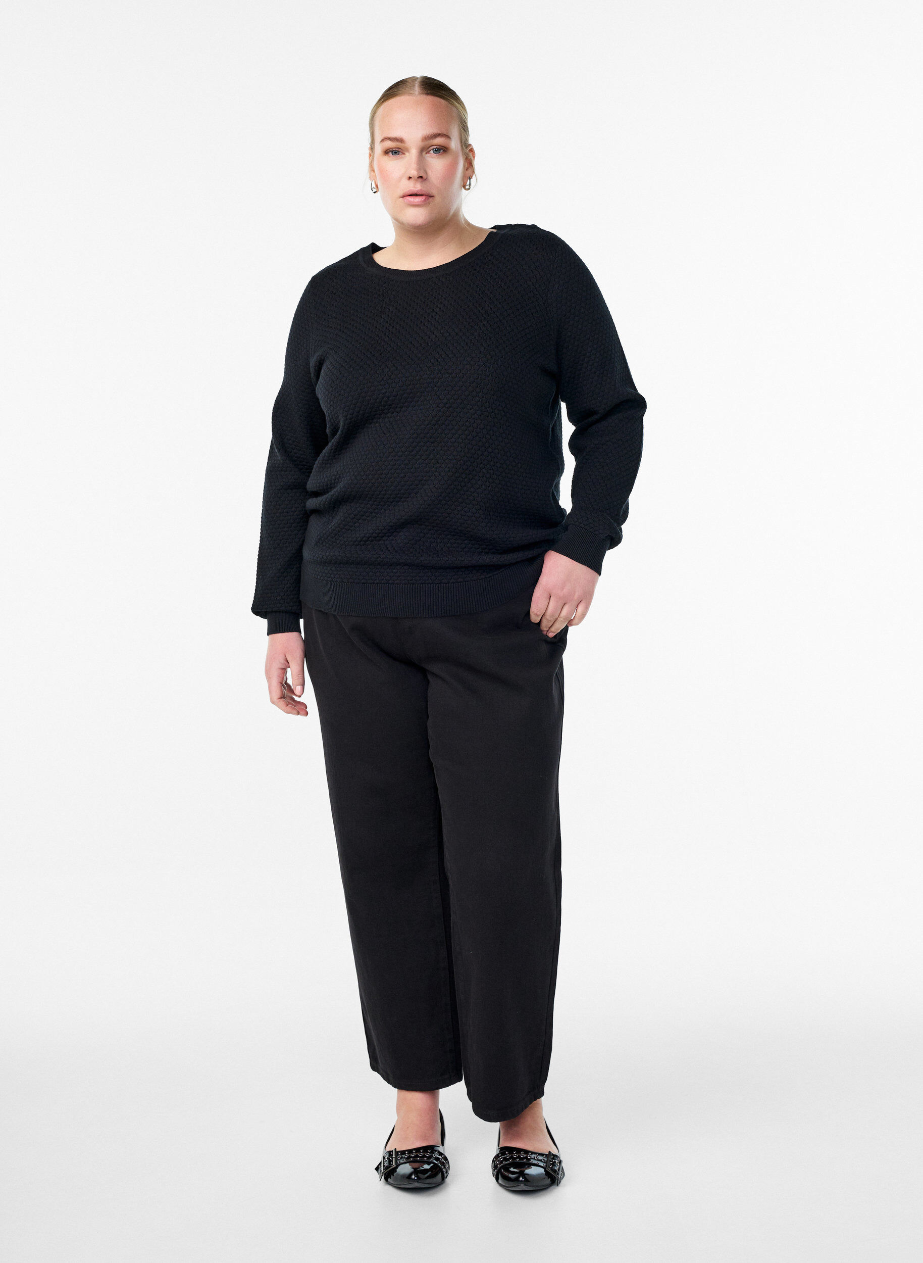 Zizzi Blouse en maille de coton &agrave; motif textur&eacute;, Noir, Model image number 1