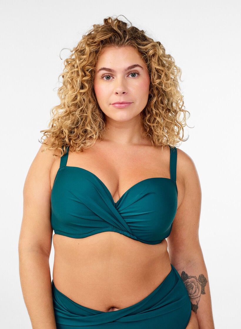 Haut de bikini avec armatures et drapé, Vert, Model image number 0