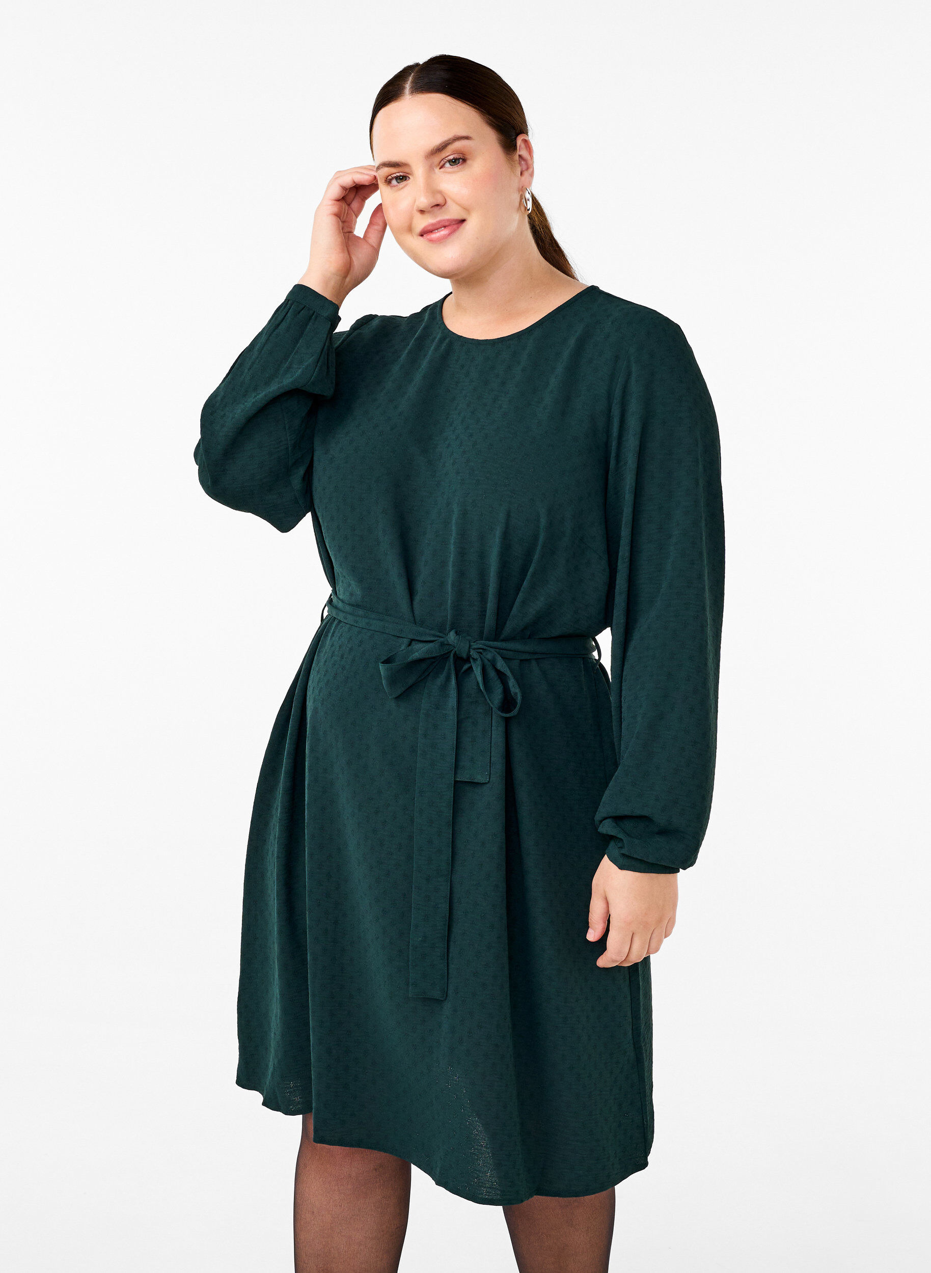 ZizziKorte jurk van textuurstof met een strikriem, Scarab, Model image number 0