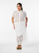 Kanten shirt blouse met parelknopen, Wit, Model image number 1