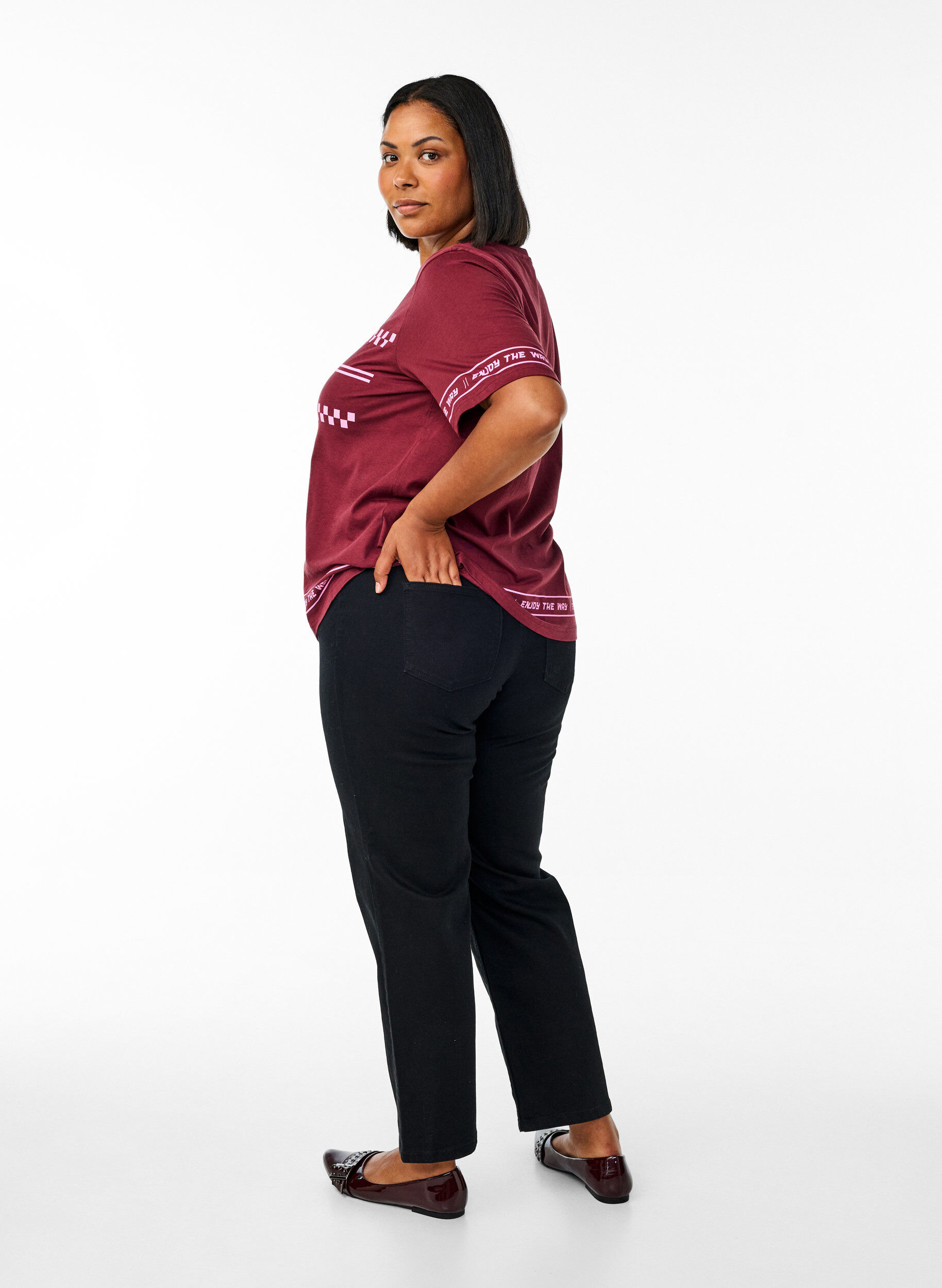 Zizzi Jean Gemma taille haute &agrave; coupe r&eacute;guli&egrave;re, Noir, Model image number 1