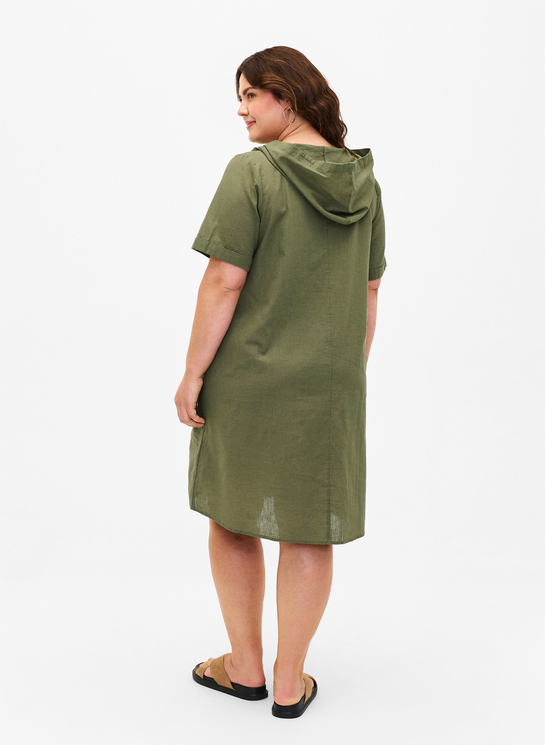 Zizzi Robe &agrave; capuche en coton m&eacute;lang&eacute; et lin, Deep Lichen Green, Model image number 1