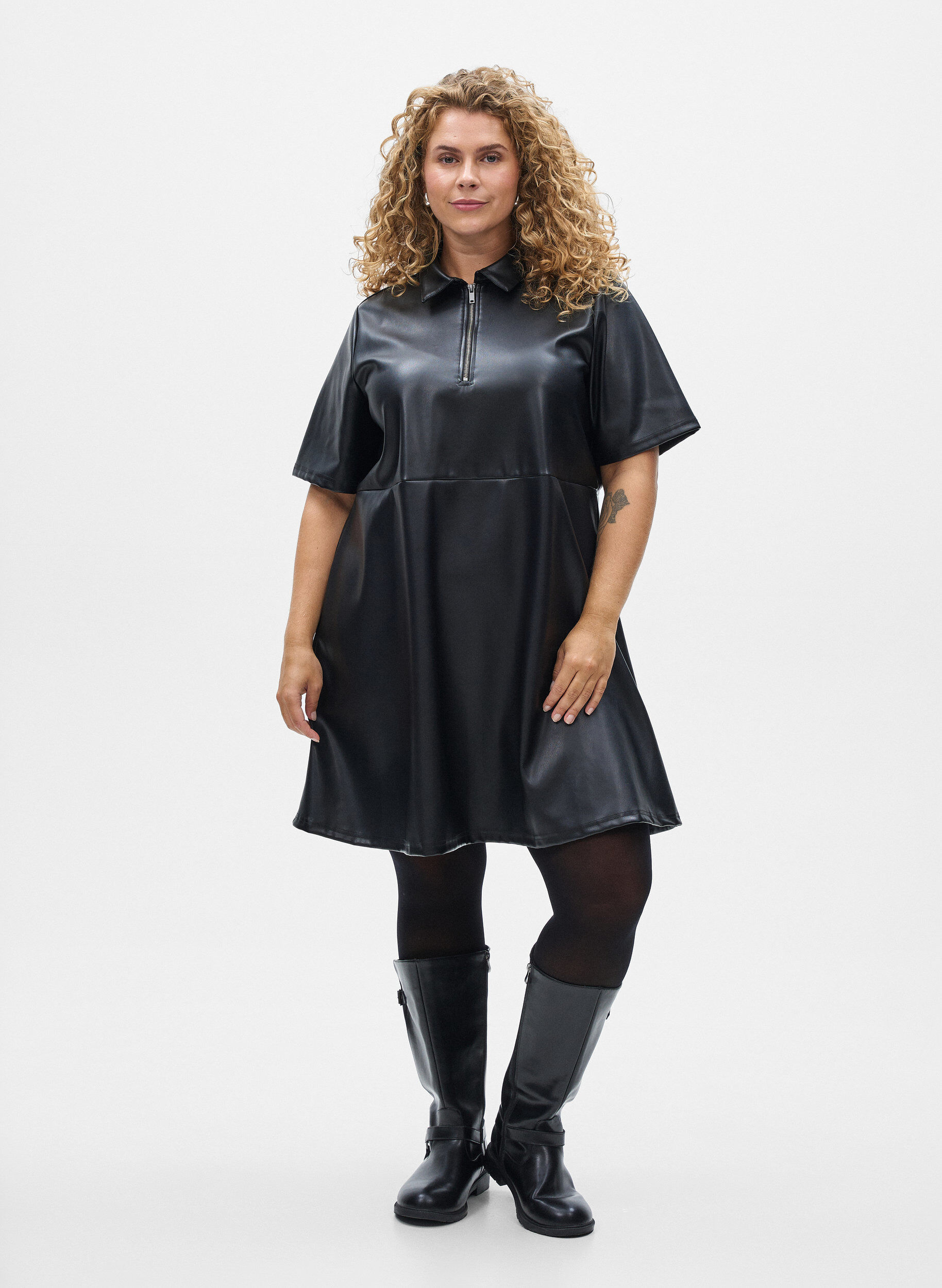ZizziKorte jurk in imitatieleer met een A-lijn vorm, Zwart, Model image number 1
