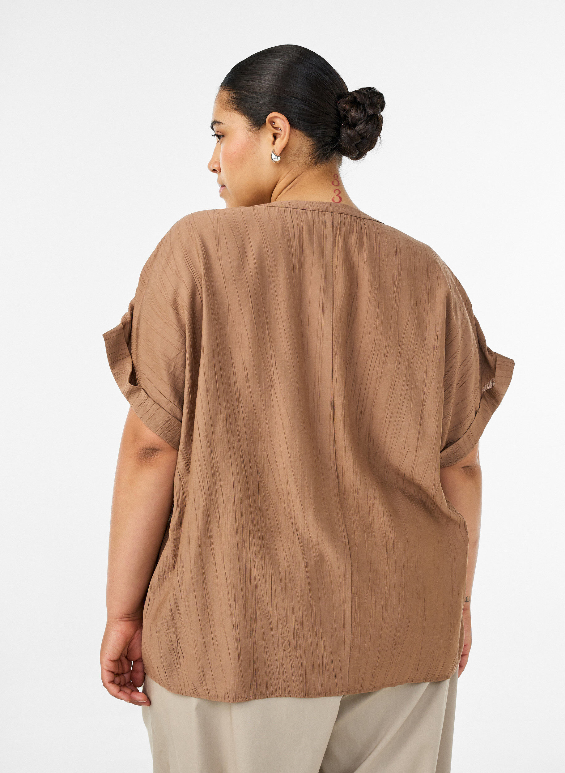ZizziViscose blouse met knoopjes en textuur, Bruin, Model image number 2