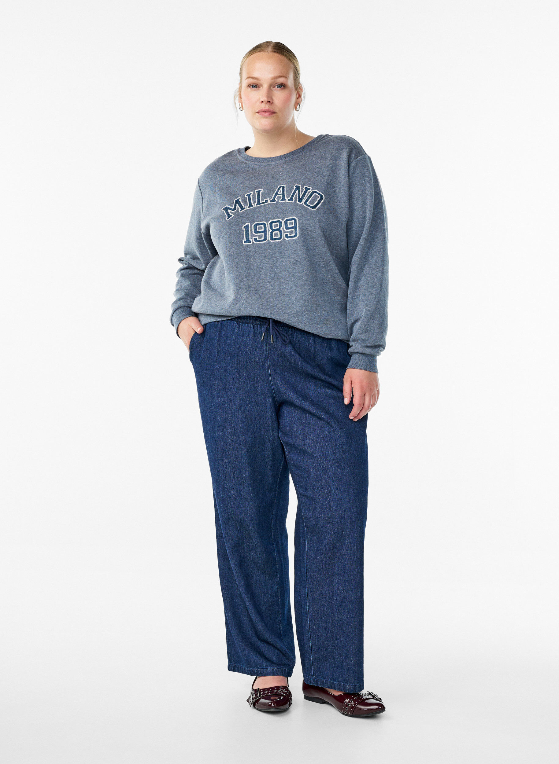 ZizziSweatshirt met geborduurd Milaan-motief, Grijs, Model image number 1