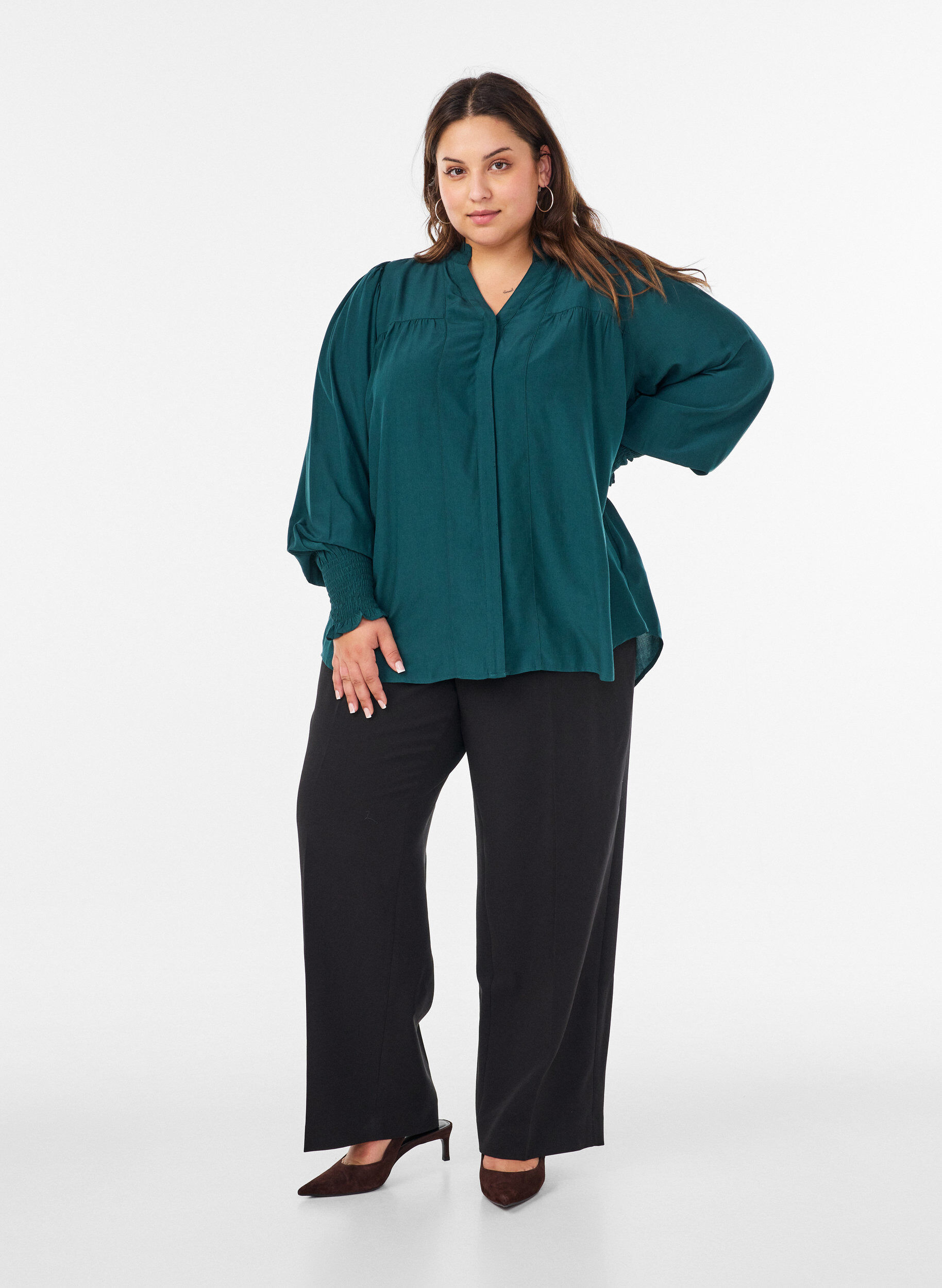 ZizziBlouse avec col &agrave; volants et fronces, Vert fonc&eacute;, Model image number 1