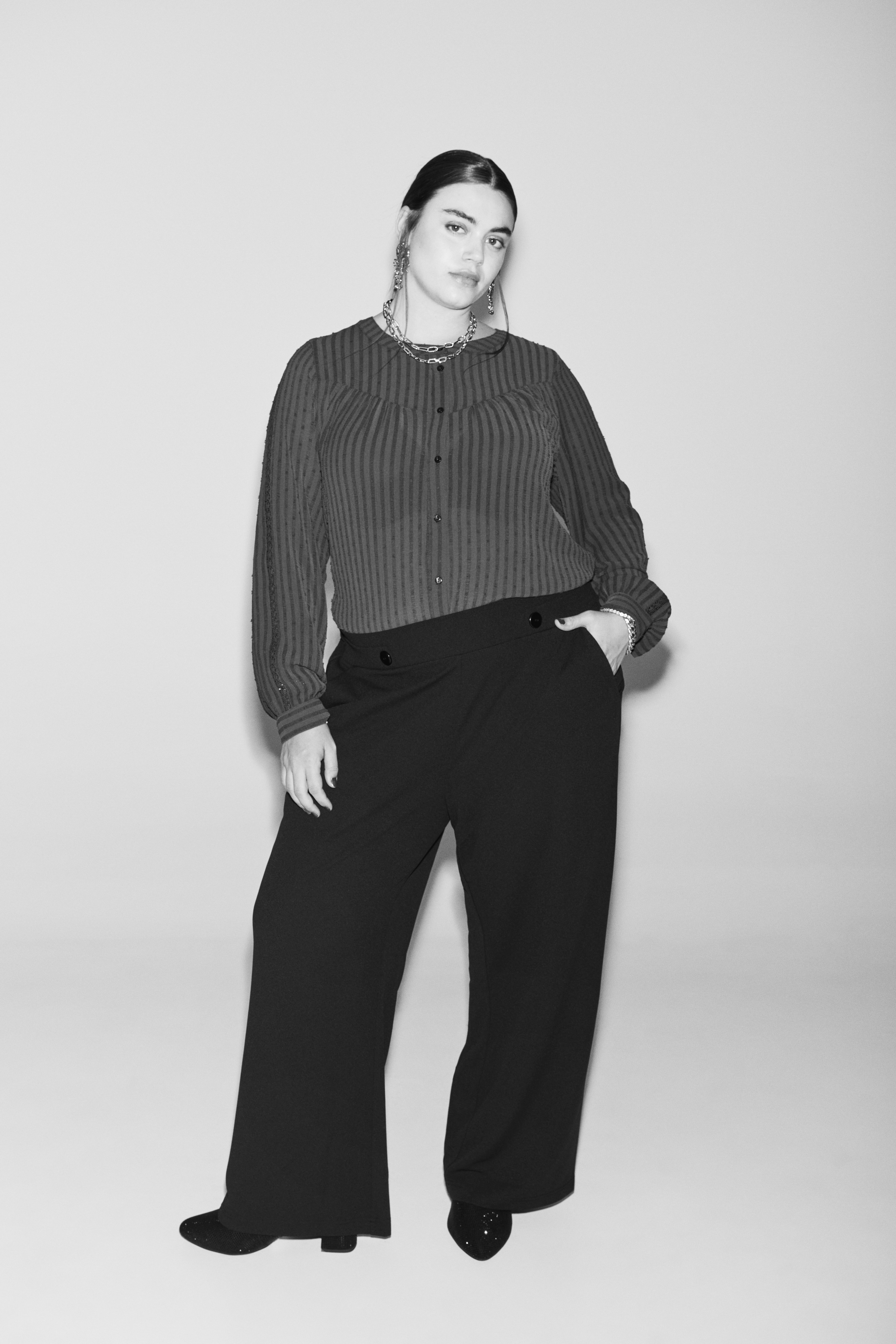 ZizziShirt met geborduurde details, , Model