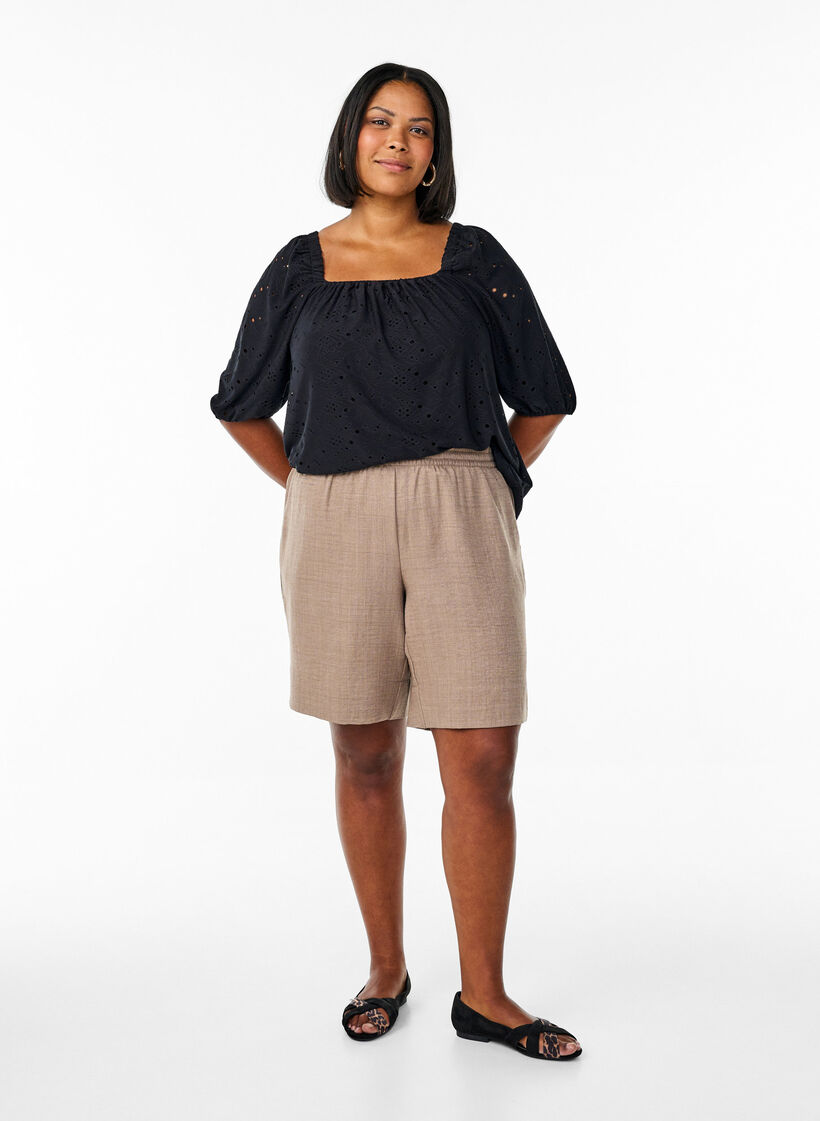 Korte broek met zakken en hoge taille, Bruin, Model image number 1