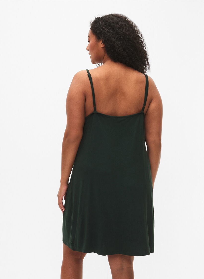 Chemise de nuit avec bord dentelle en viscose, Vert fonc&eacute;, Model image number 2
