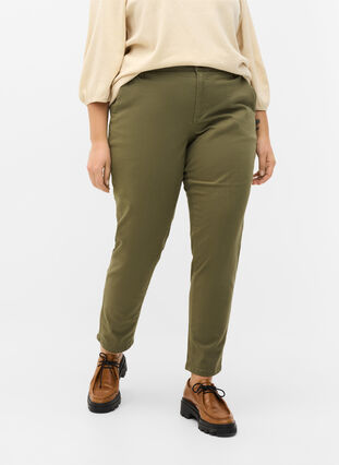 Pantalon chino classique avec poches, Army, Model image number 2