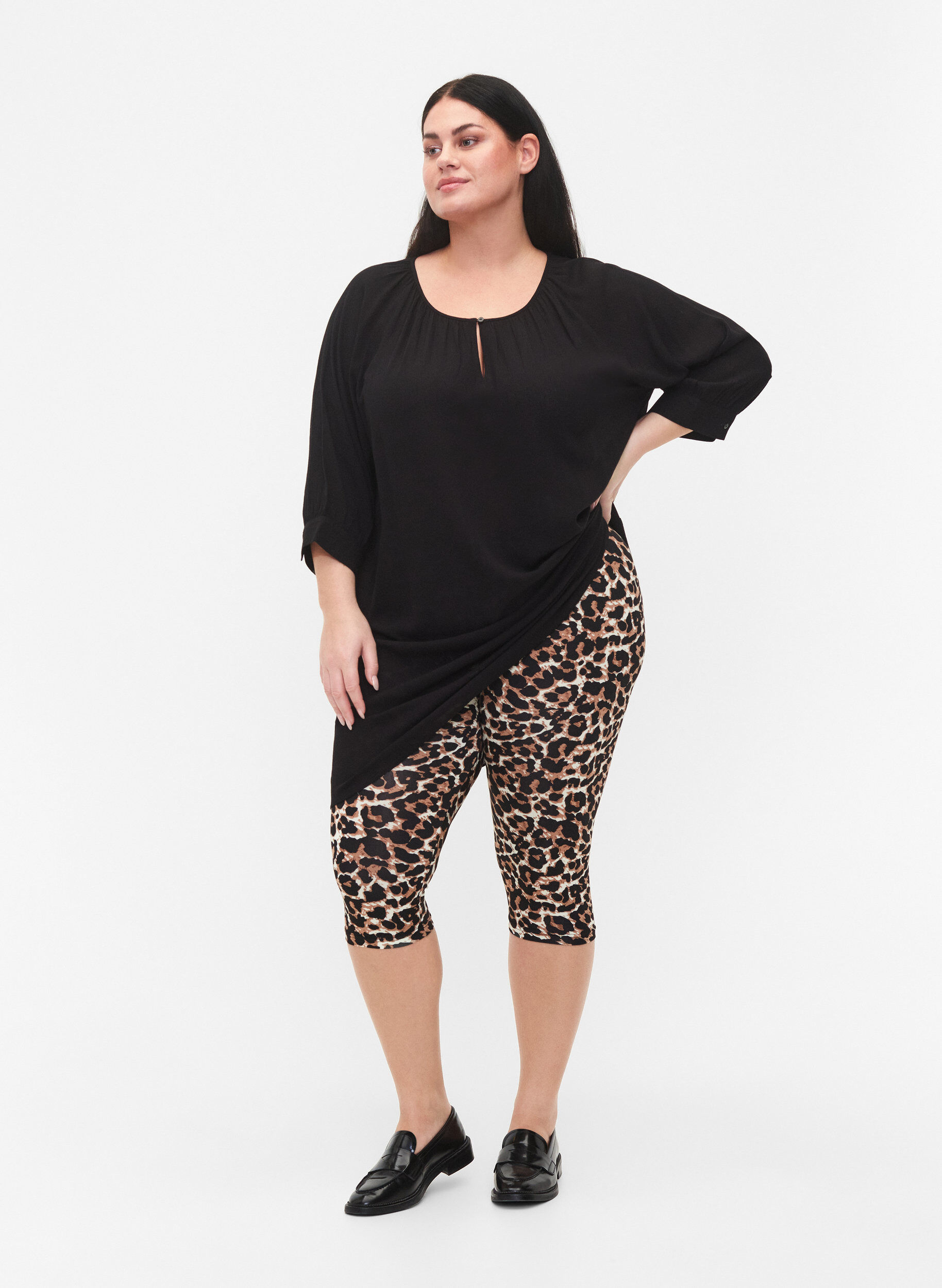 Zizzi2-pack van 3/4 leggings, Black / LEO AOP, Model image number 0