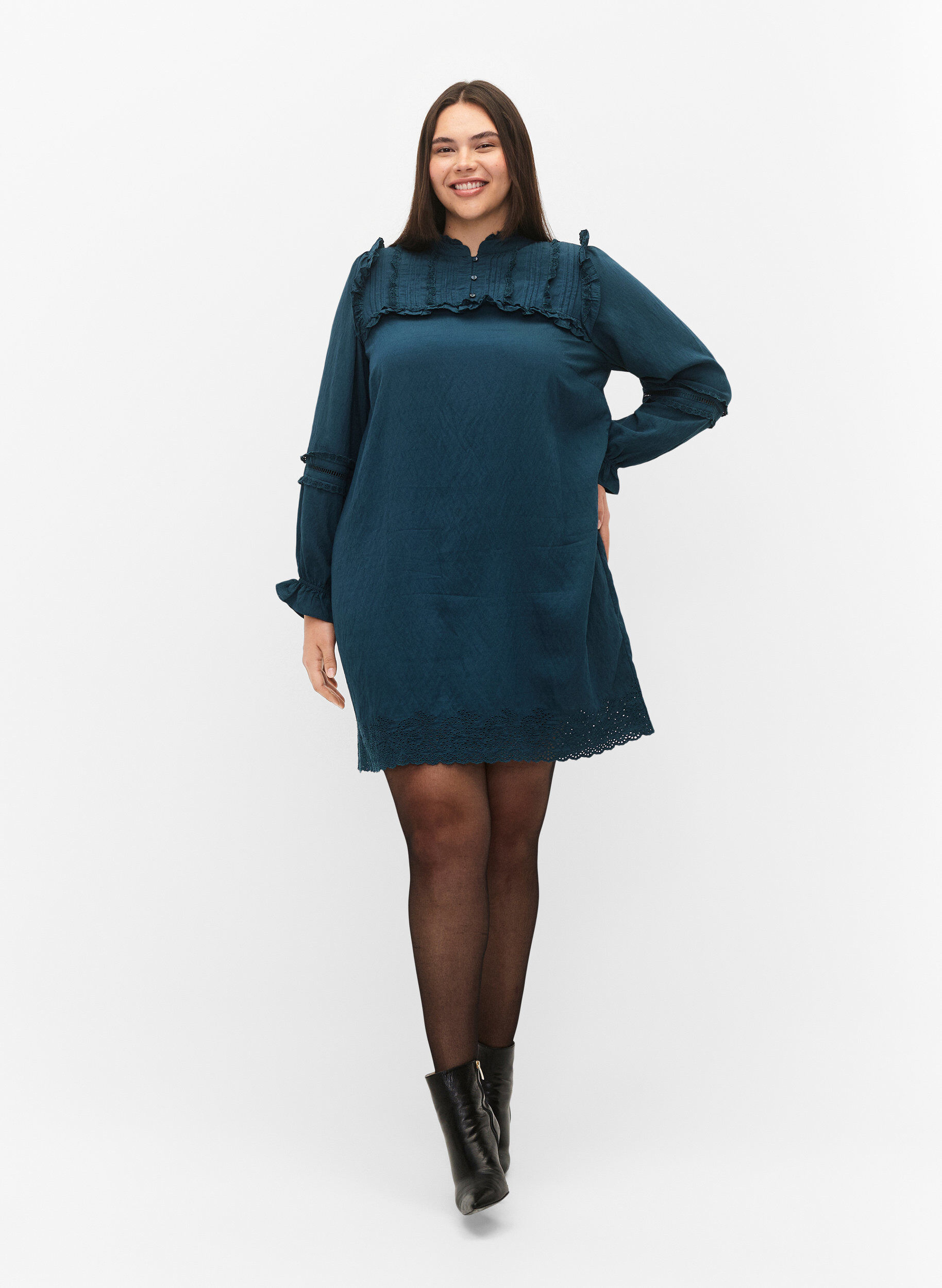 ZizziViscose jurk met Engels borduurwerk en ruches, Reflecting Pond, Model image number 3