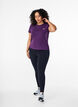 Slim fit sport T-shirt met ronde hals, Purple Pennant, Model image number 2