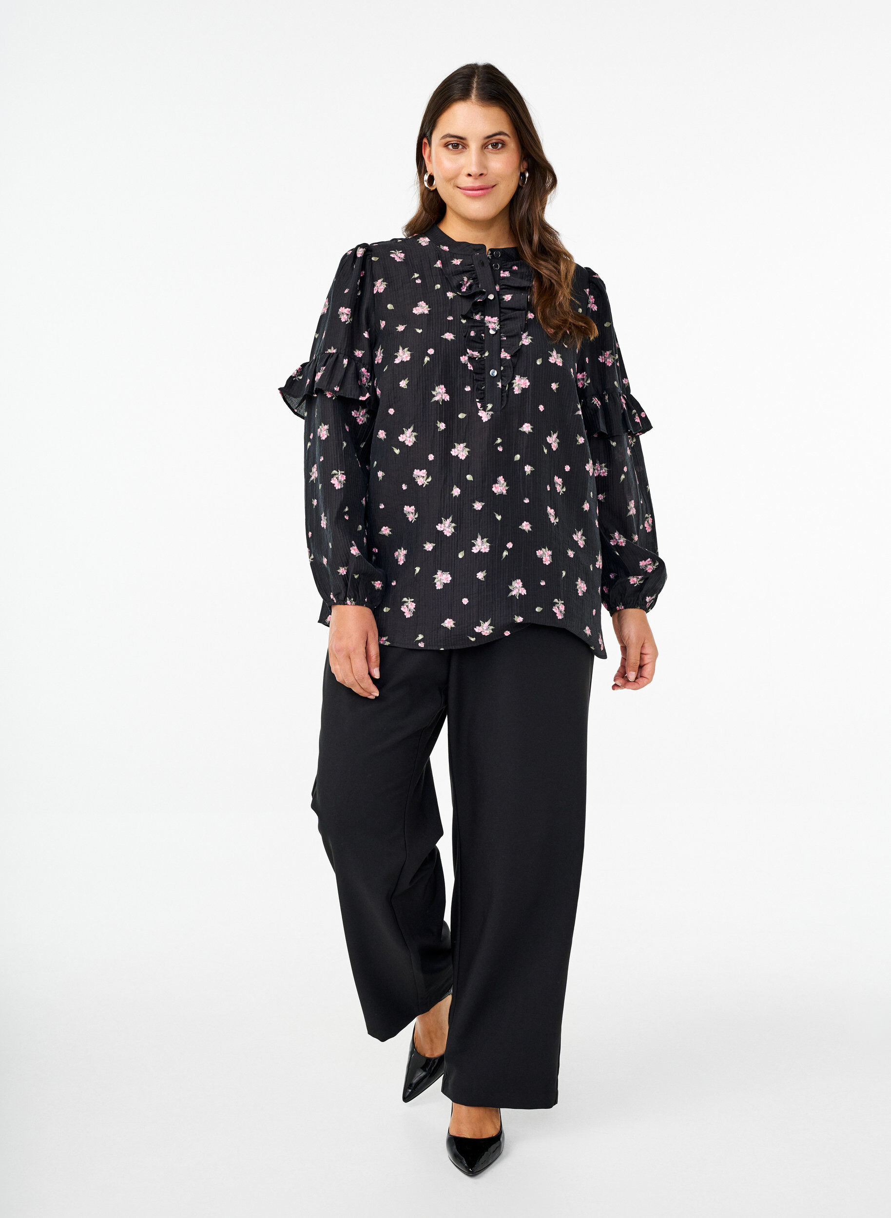 ZizziBloemenblouse in lyocell, Zwart, Model image number 1