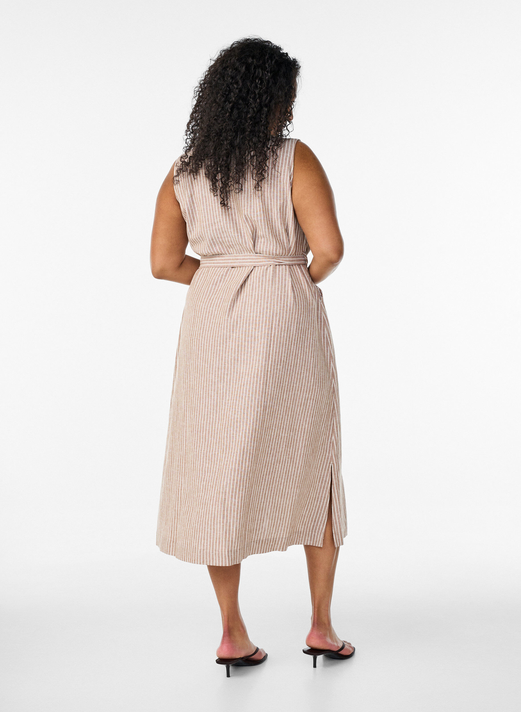 ZizziRobe midi sans manches &agrave; rayures en lin et viscose, Beige, Model image number 1