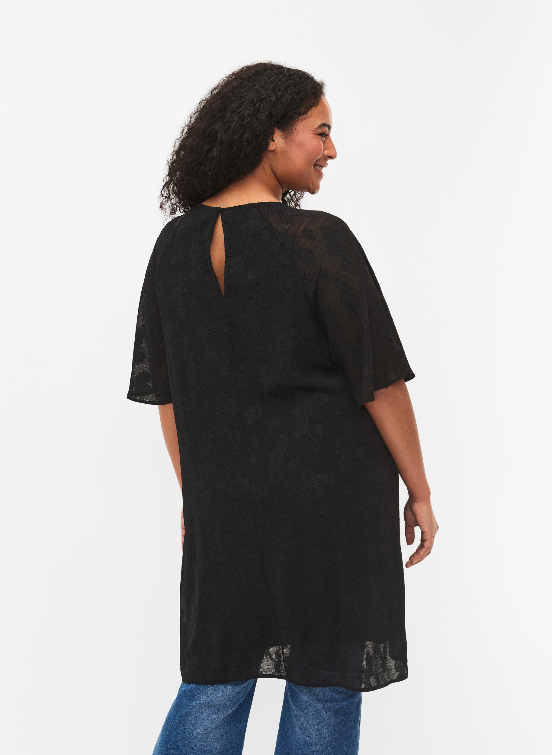 Zizzi Robe avec structure et manches courtes, Black, Model image number 1