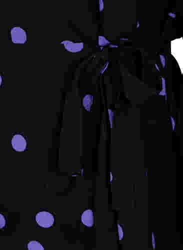 Gestippelde wikkelblouse van viscose, Black w. Purple Dot, Packshot image number 3
