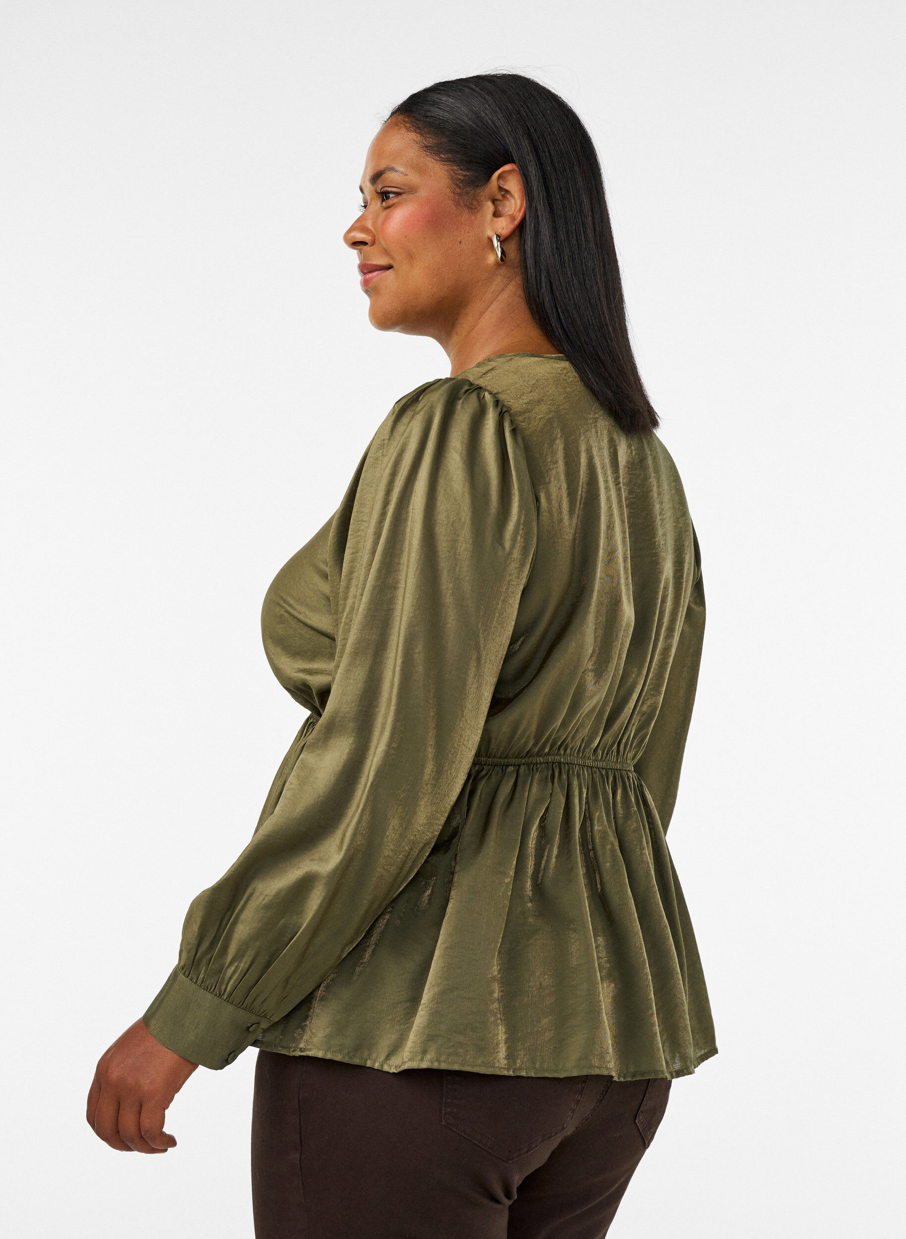 ZizziBlouse brillante en viscose &agrave; effet p&eacute;plum, Vert Kaki, Model image number 2