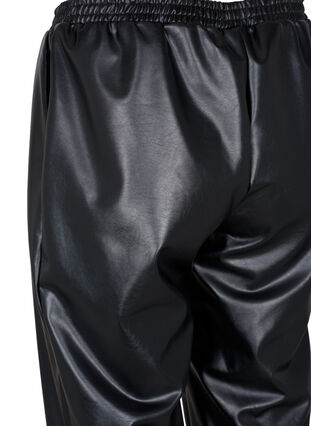 Pantalon en simili-cuir avec poches, Black, Packshot image number 3