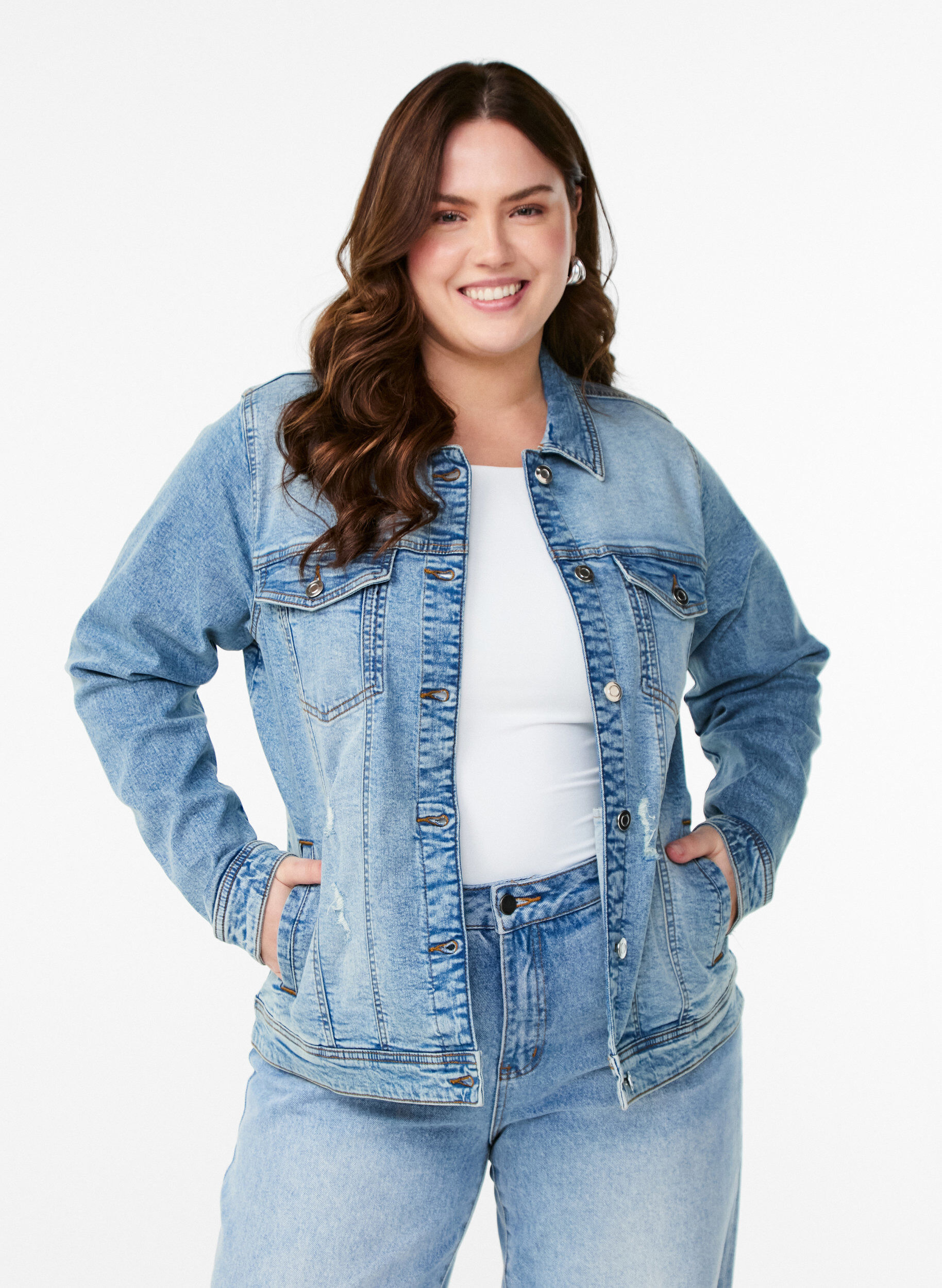 Veste en jean avec une coupe classique, Bleu Clair, Model