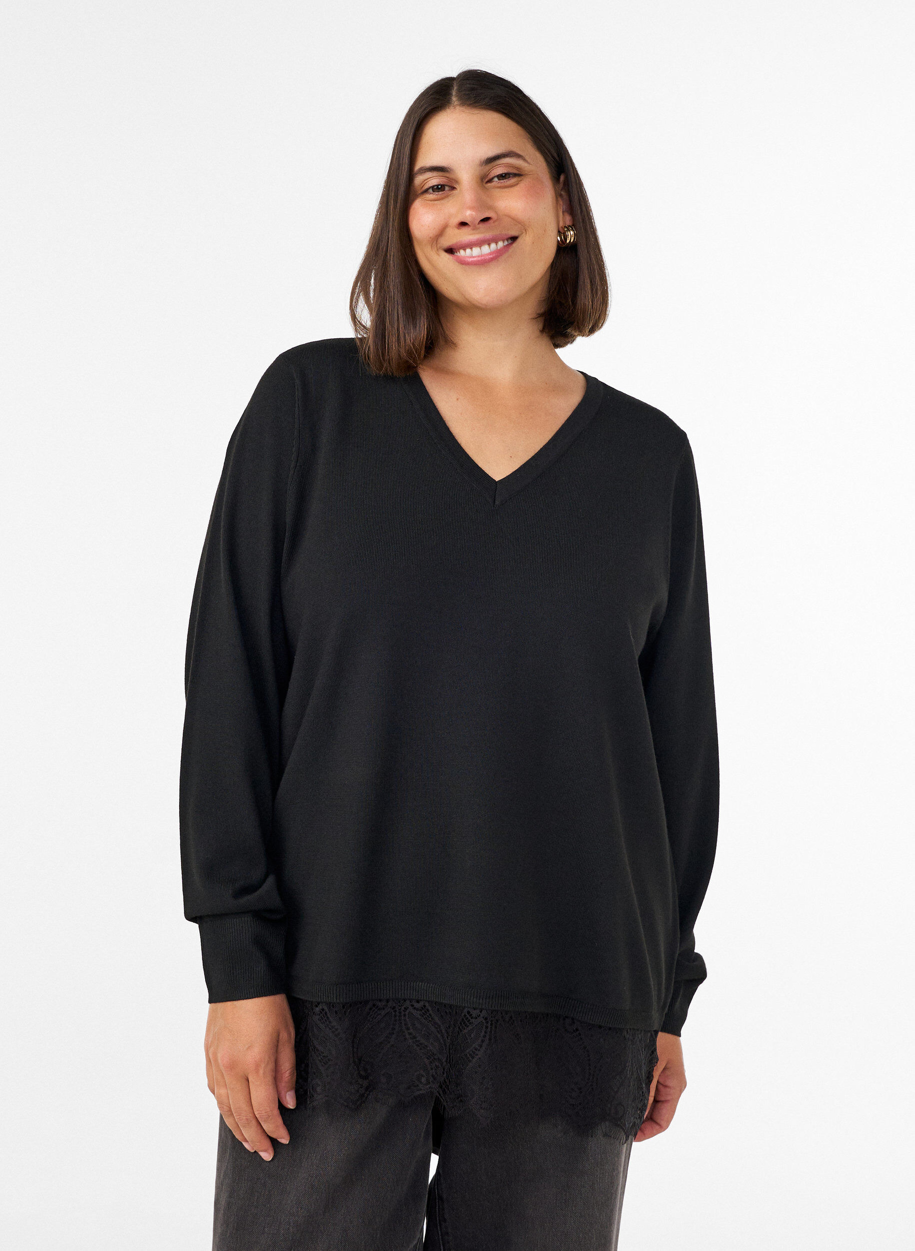 Blouse en maille avec col en V et finitions en dentelle, Noir, Model