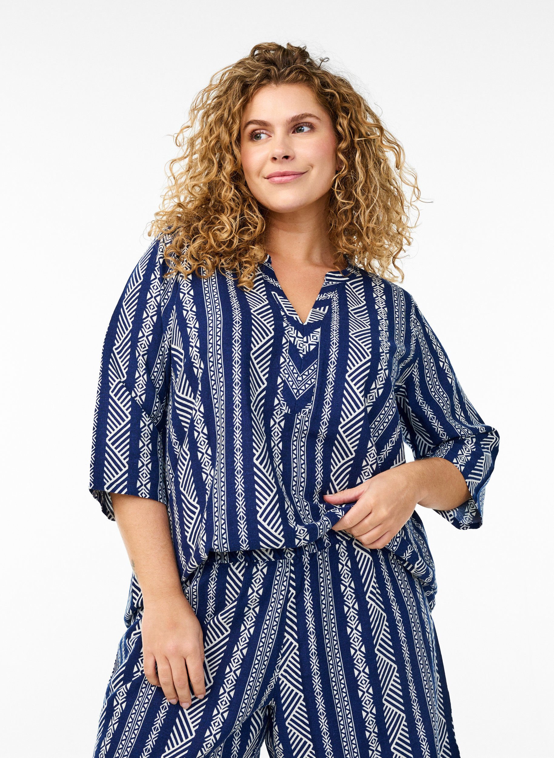 Gestreepte blouse in een mix van linnen en viscose, Blauw, Model