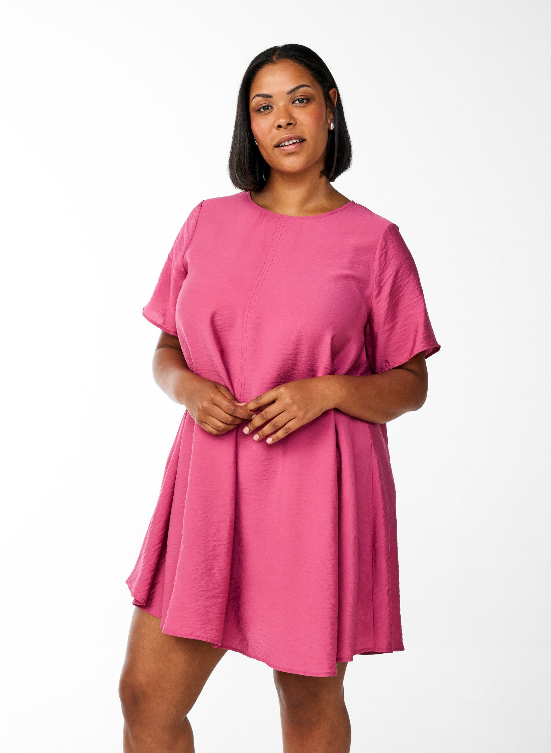 Robe &eacute;vas&eacute;e en viscose &agrave; manches courtes, Rose, Model