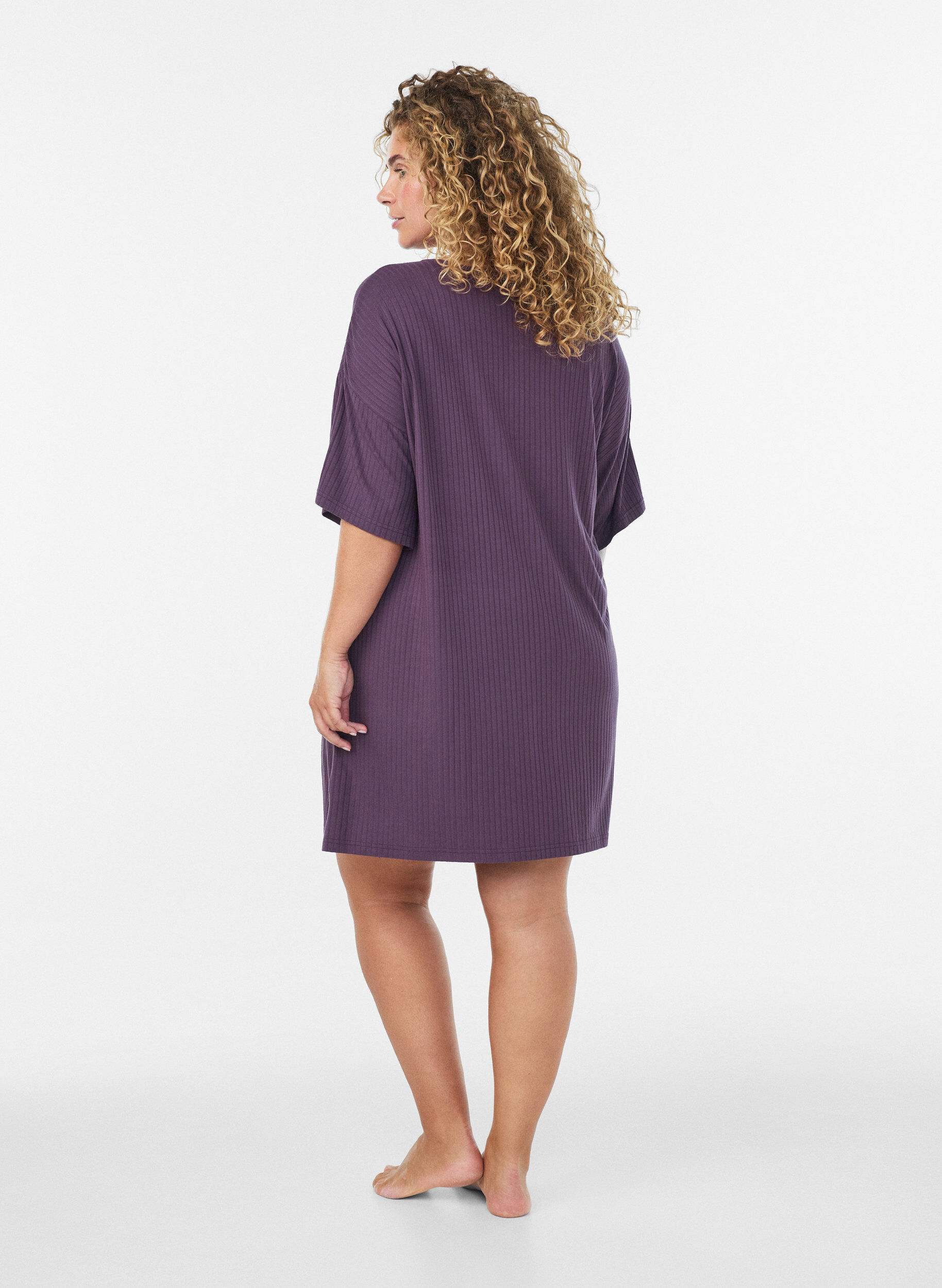 ZizziNachtjapon in viscose jersey met een geribde textuur, Paars, Model image number 2