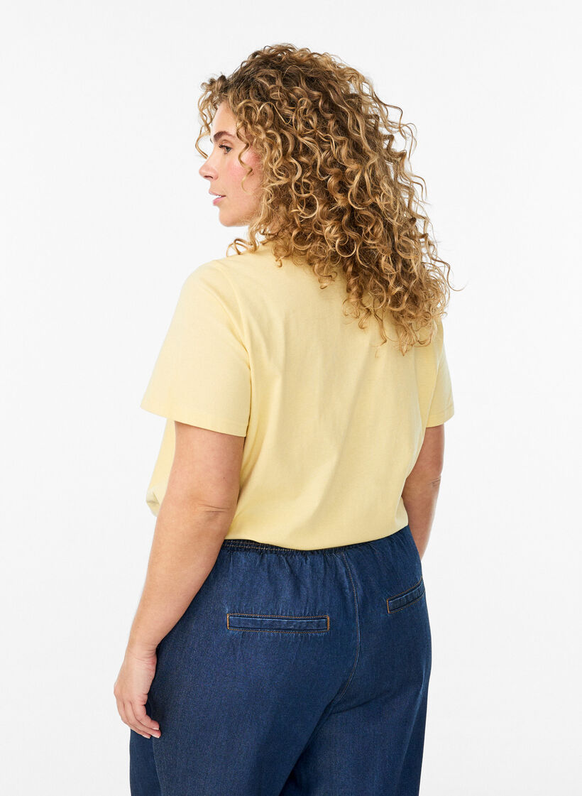 Basic katoenen T-shirt met ronde hals, Geel, Model image number 2